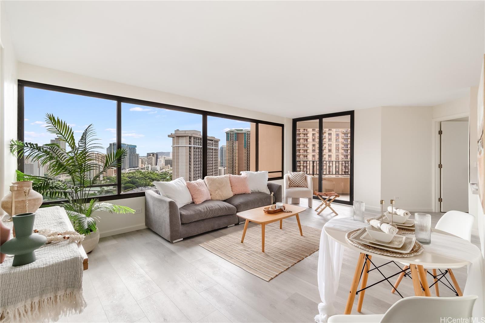 Discovery Bay condo # 2814, Honolulu, Hawaii - photo 8 of 25