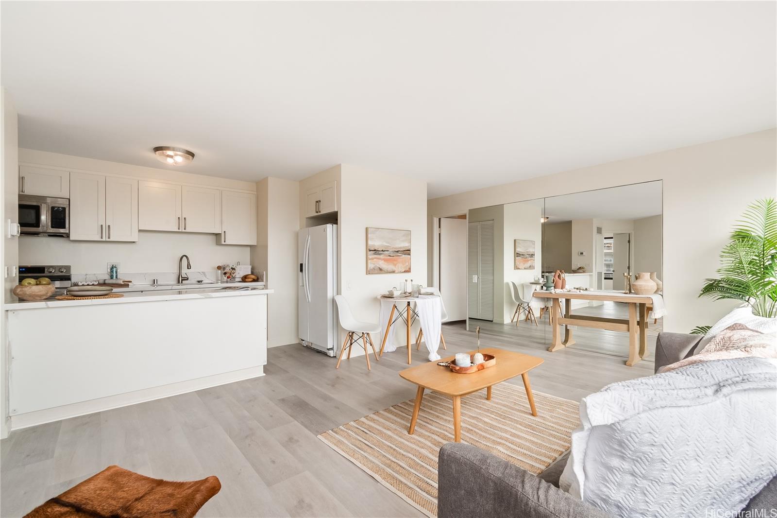 Discovery Bay condo # 2814, Honolulu, Hawaii - photo 12 of 24