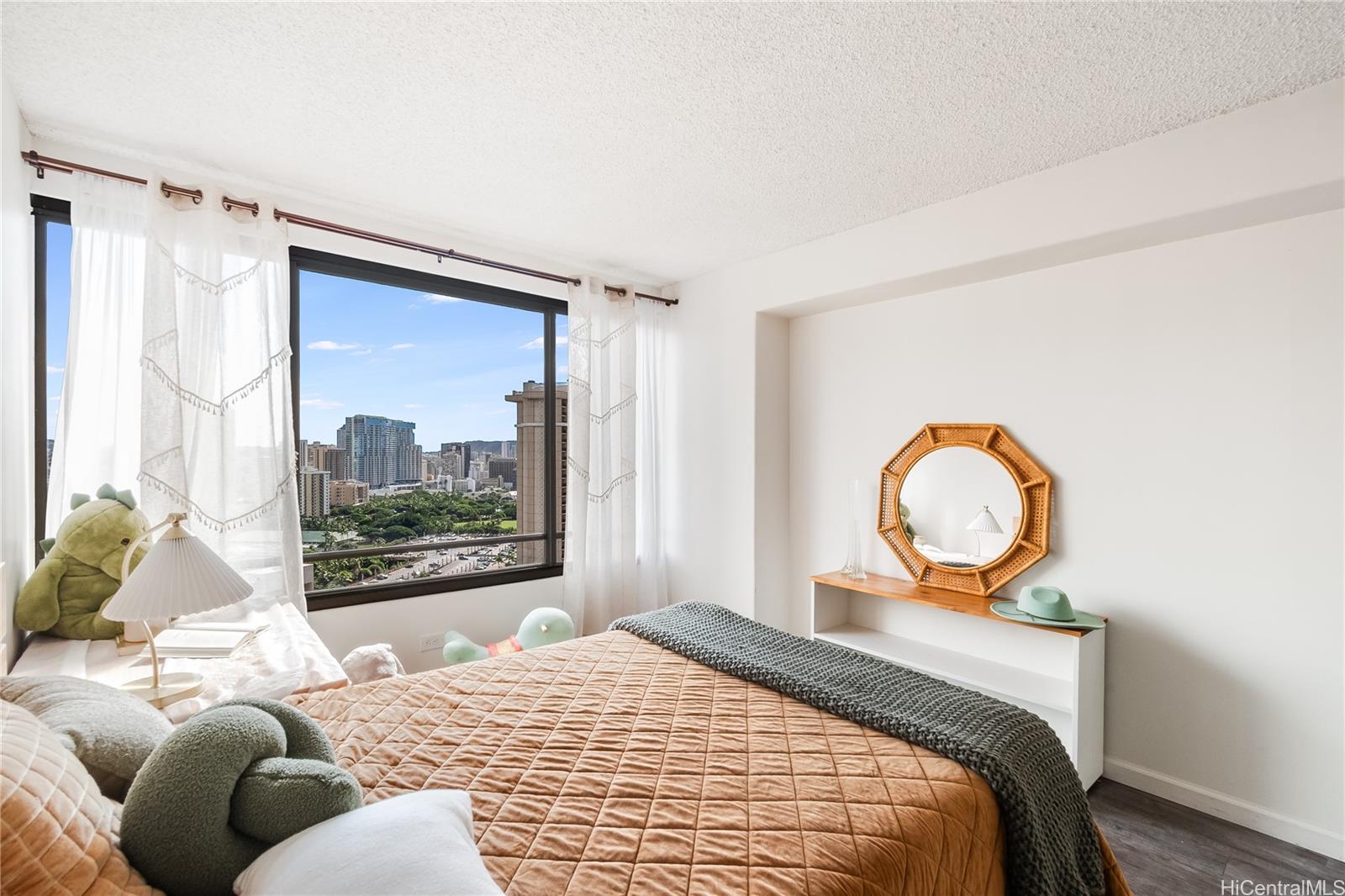 Discovery Bay condo # 2814, Honolulu, Hawaii - photo 16 of 24