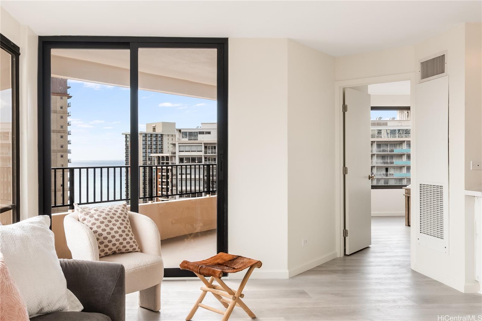 Discovery Bay condo # 2814, Honolulu, Hawaii - photo 5 of 24