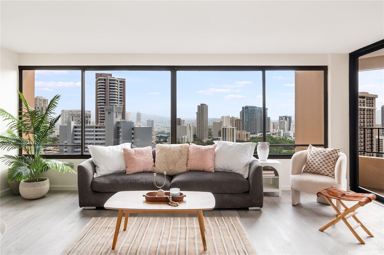 Discovery Bay condo # 2814, Honolulu, Hawaii - photo 7 of 24