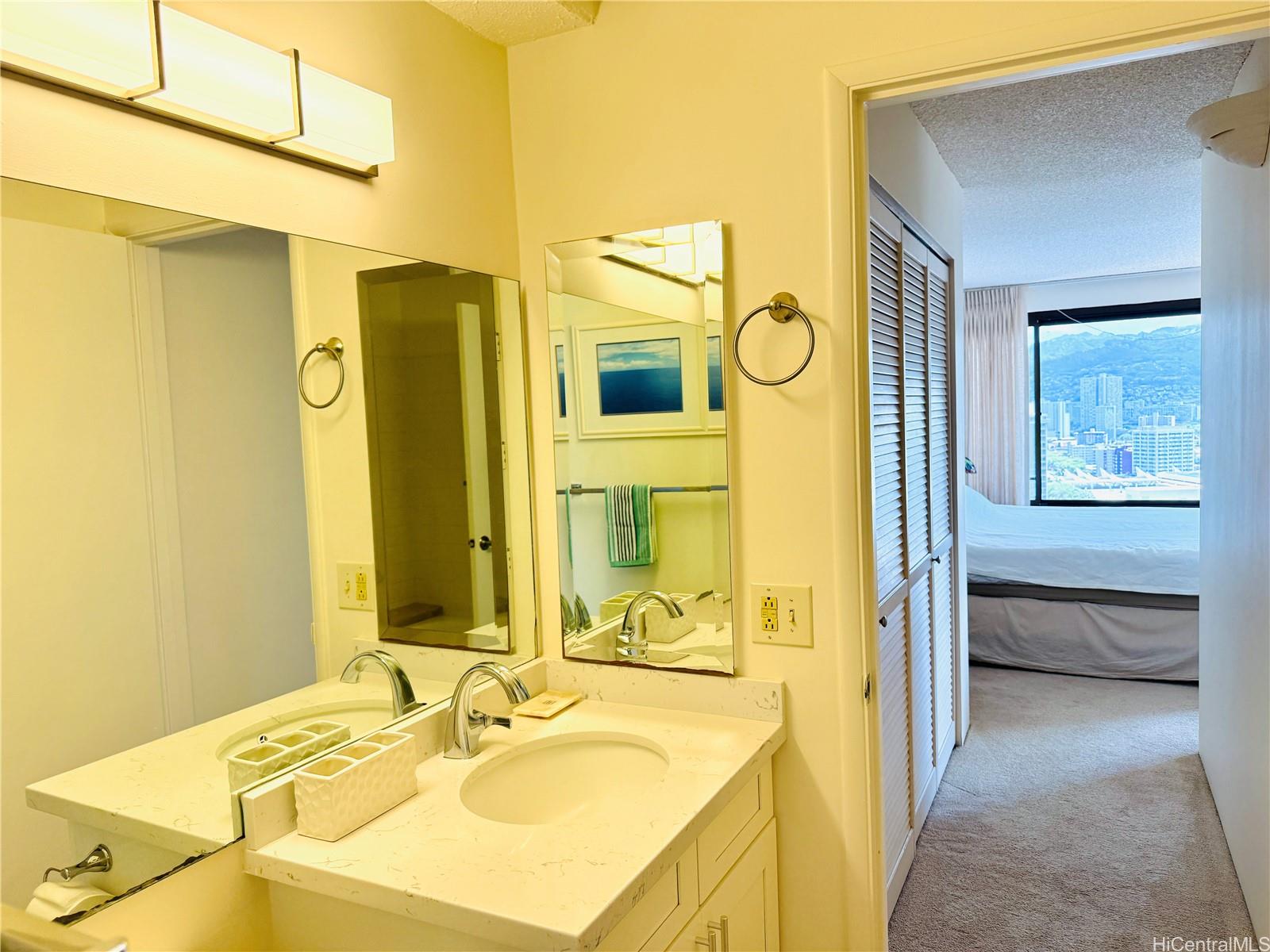 Discovery Bay condo # 2816, Honolulu, Hawaii - photo 9 of 13