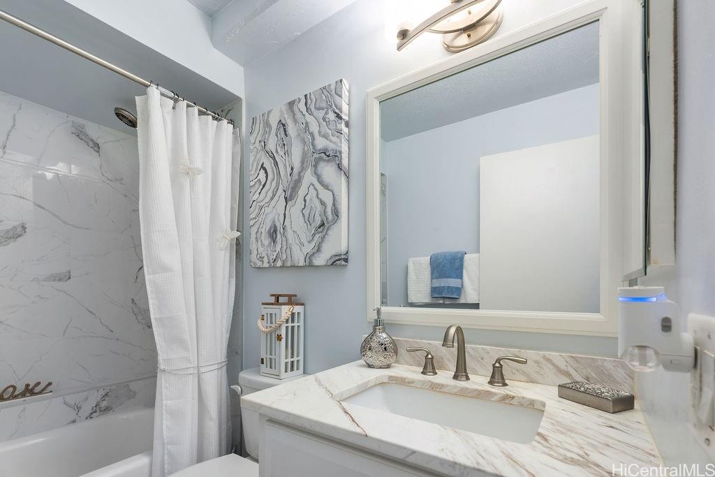 Discovery Bay condo # 2818, Honolulu, Hawaii - photo 11 of 23