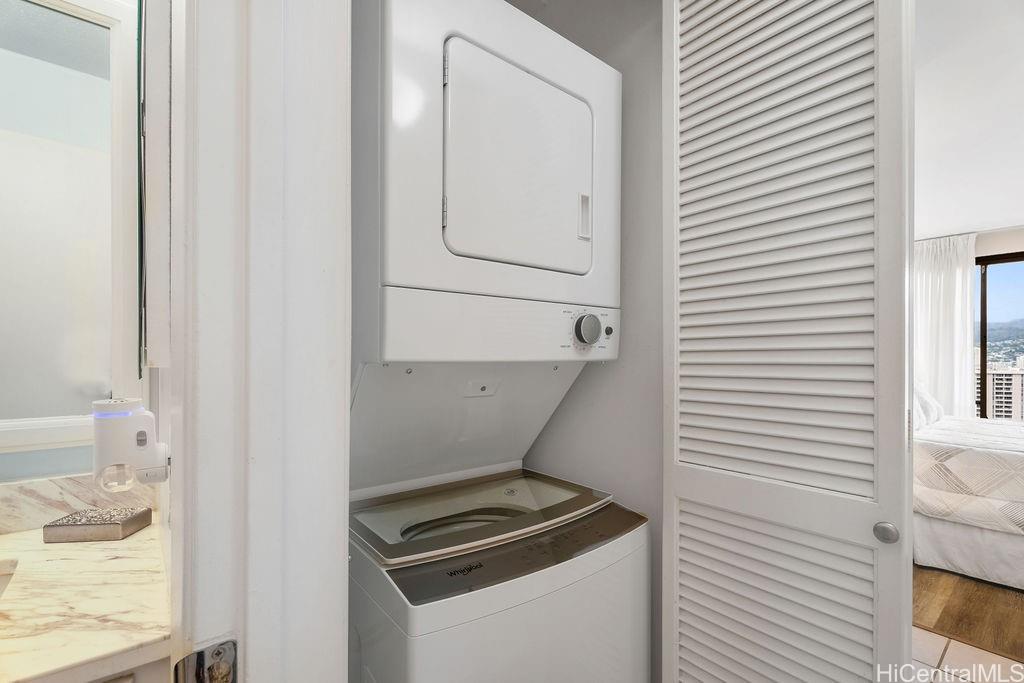 Discovery Bay condo # 2818, Honolulu, Hawaii - photo 14 of 23