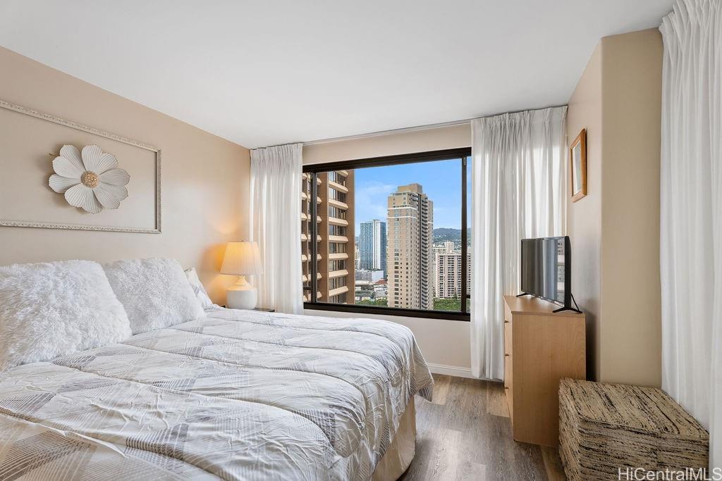 Discovery Bay condo # 2818, Honolulu, Hawaii - photo 8 of 23