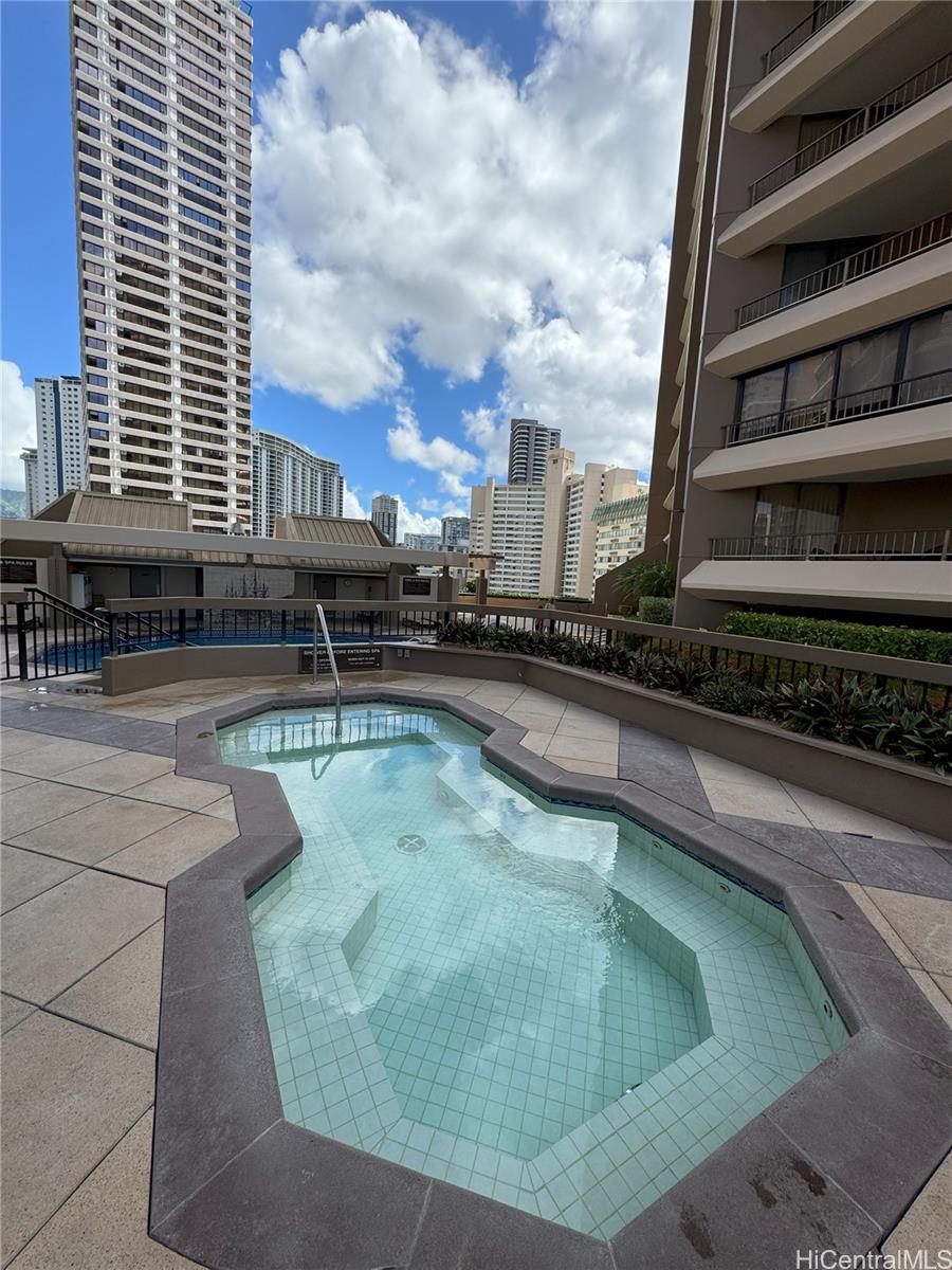 Discovery Bay condo # 2918, Honolulu, Hawaii - photo 12 of 24