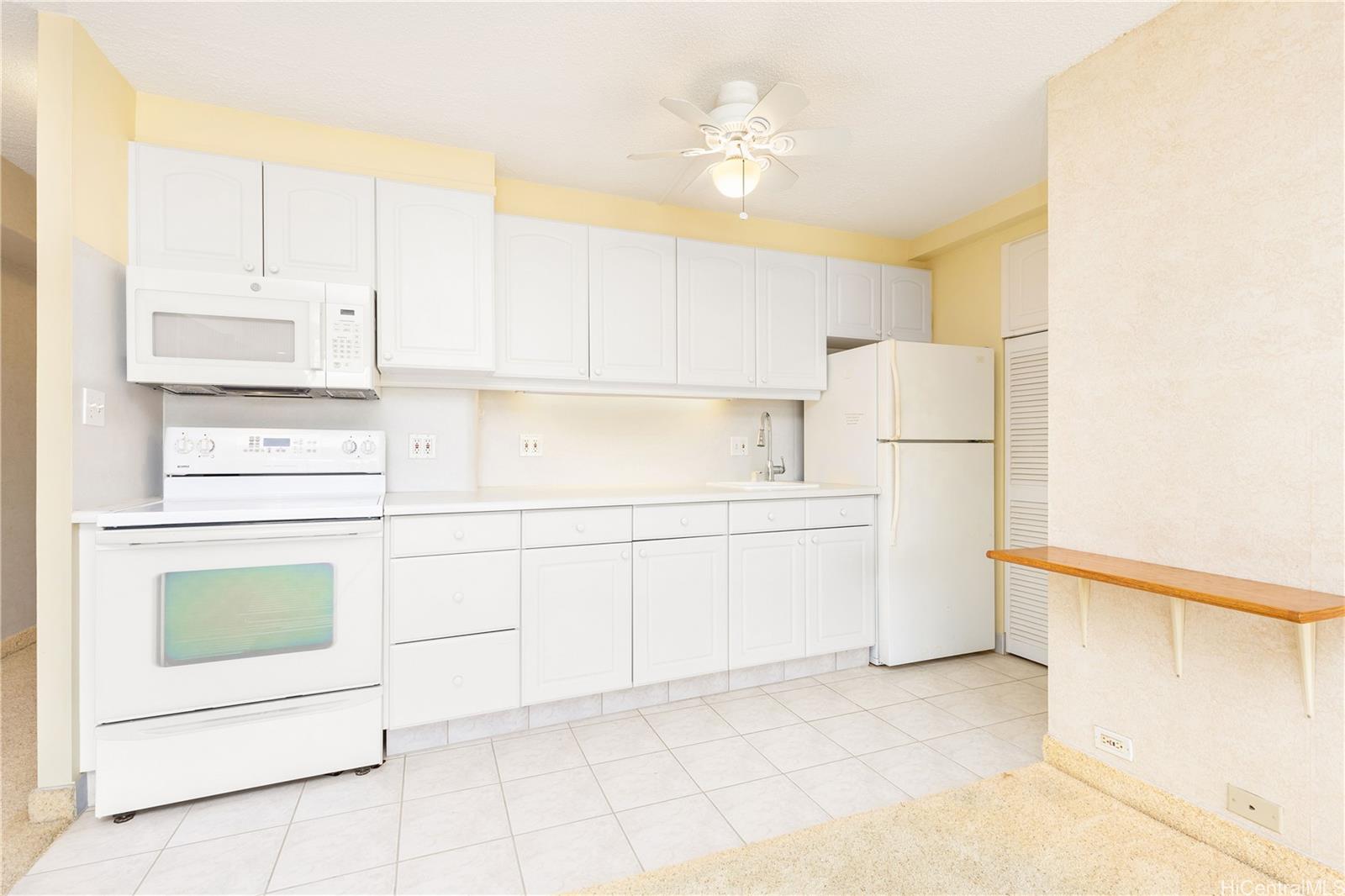 Discovery Bay condo # 3205, Honolulu, Hawaii - photo 16 of 25