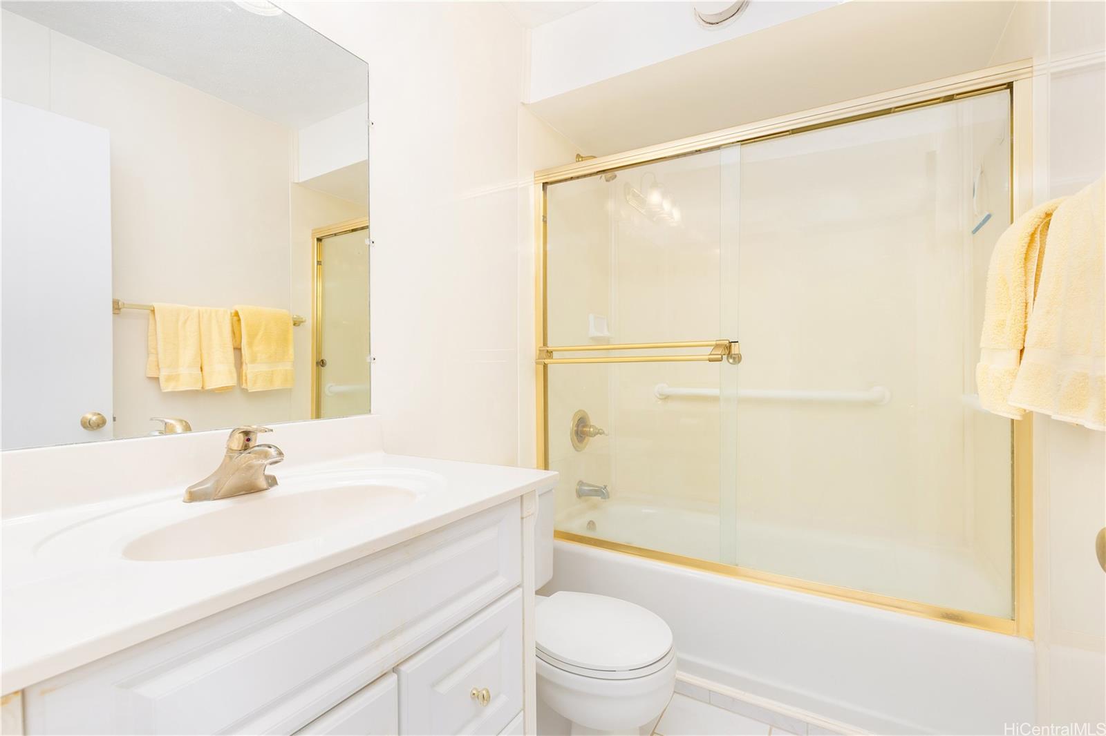 Discovery Bay condo # 3205, Honolulu, Hawaii - photo 17 of 25