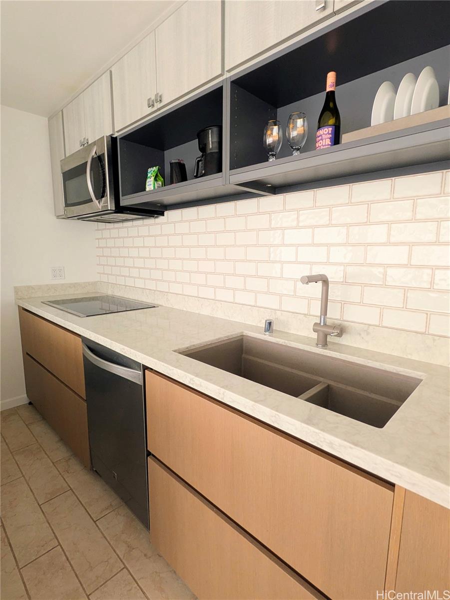 Discovery Bay condo # 3306, Honolulu, Hawaii - photo 11 of 25