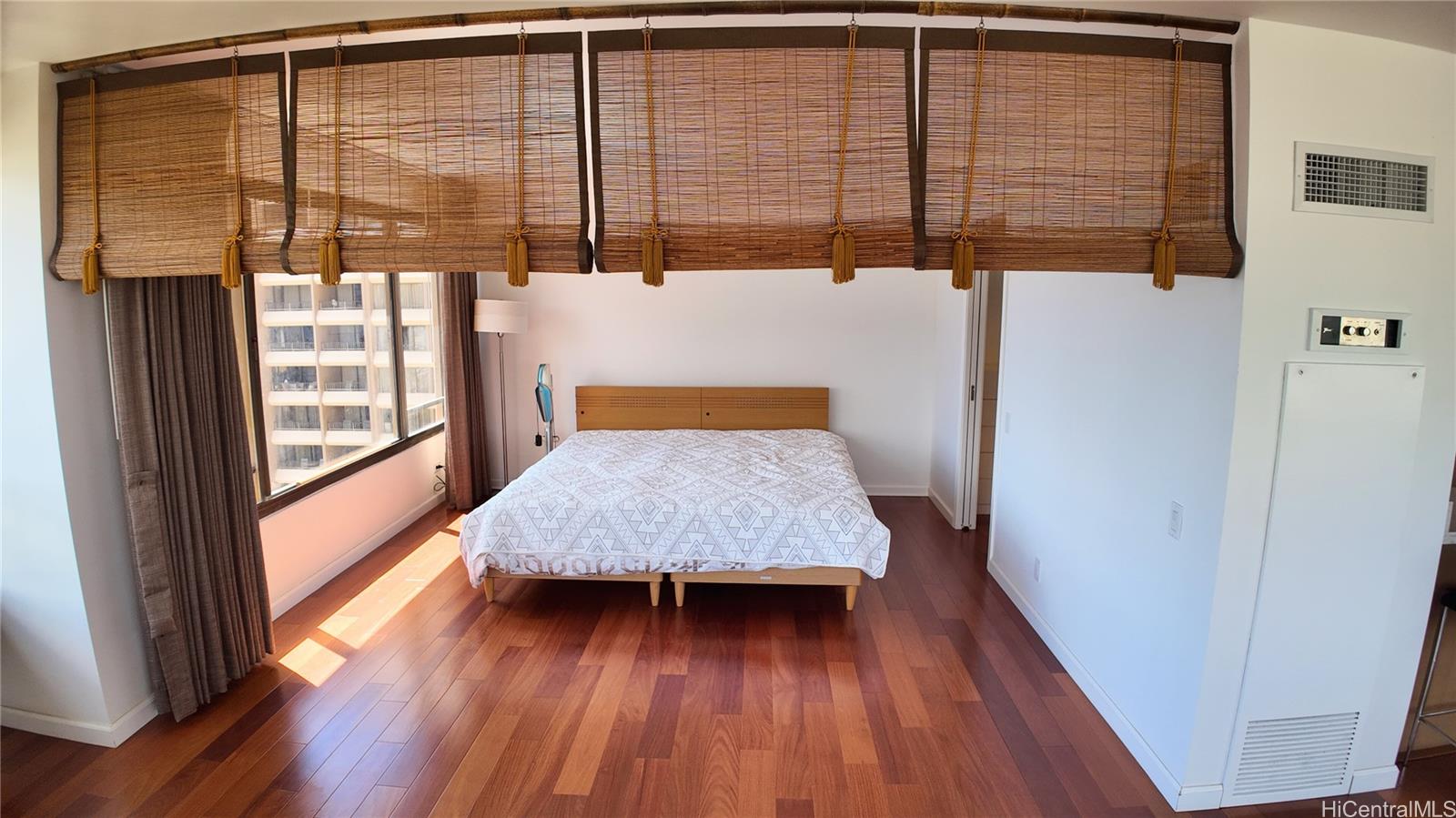 Discovery Bay condo # 3306, Honolulu, Hawaii - photo 8 of 25