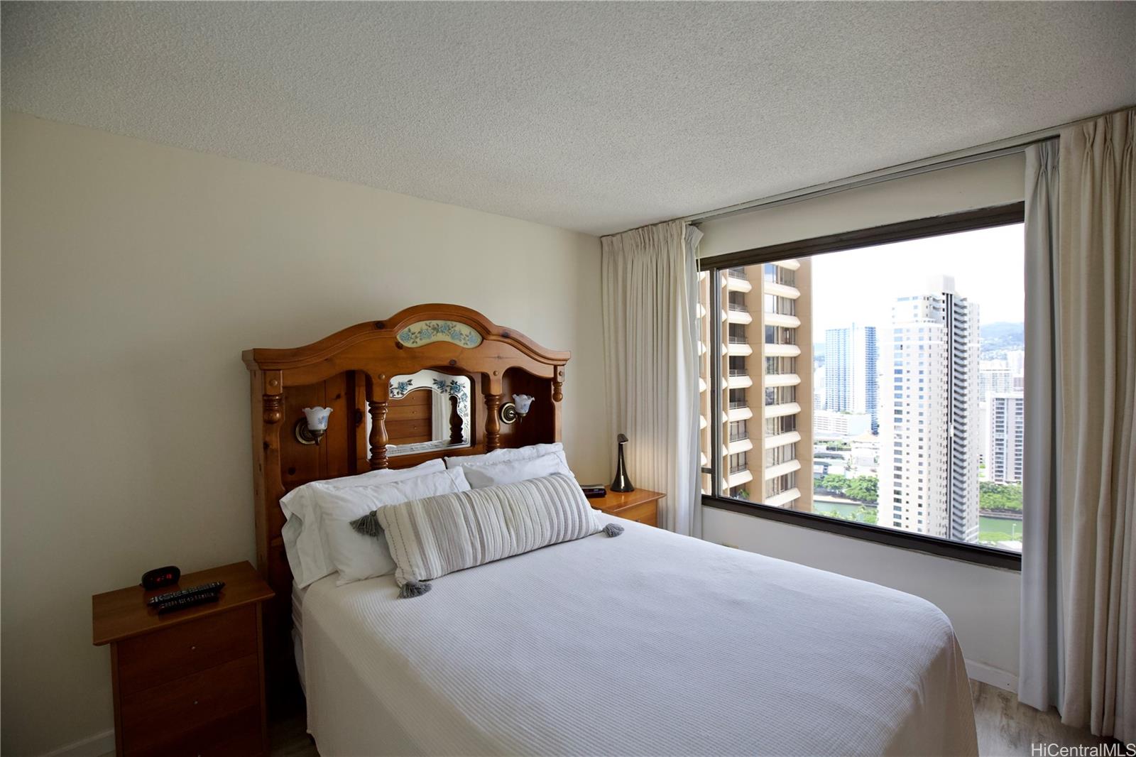 1778 Ala Moana Blvd Honolulu - Rental - photo 3 of 16