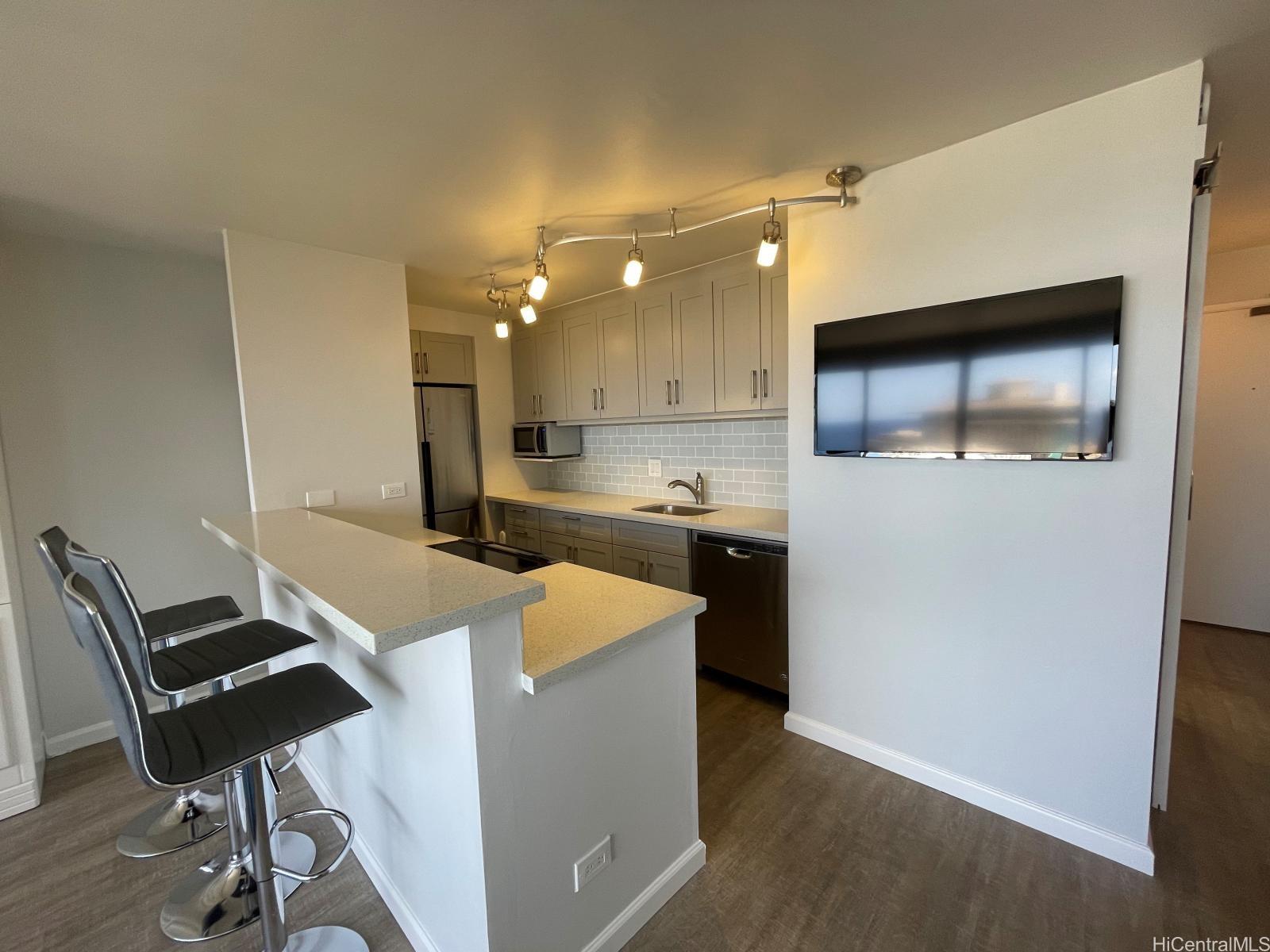 1778 Ala Moana Blvd Honolulu - Rental - photo 4 of 11