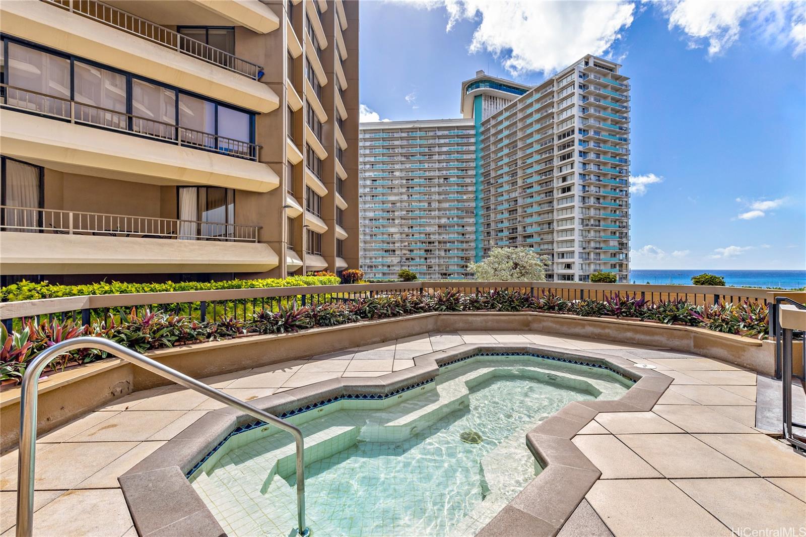 Discovery Bay condo # 3411, Honolulu, Hawaii - photo 15 of 17