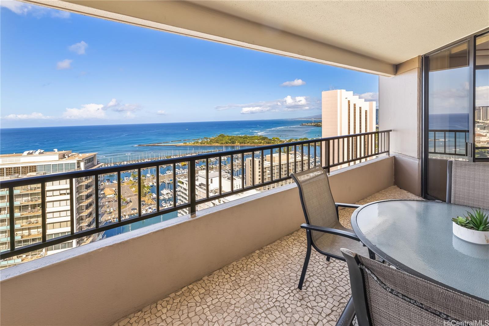 Discovery Bay condo # 3411, Honolulu, Hawaii - photo 3 of 17