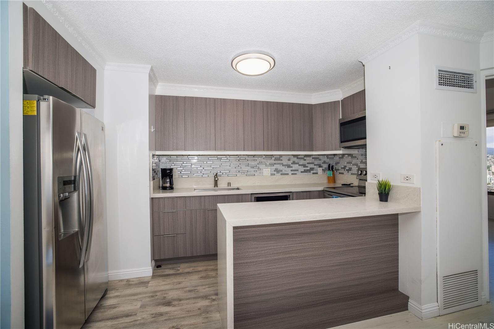 Discovery Bay condo # 3509, Honolulu, Hawaii - photo 6 of 18