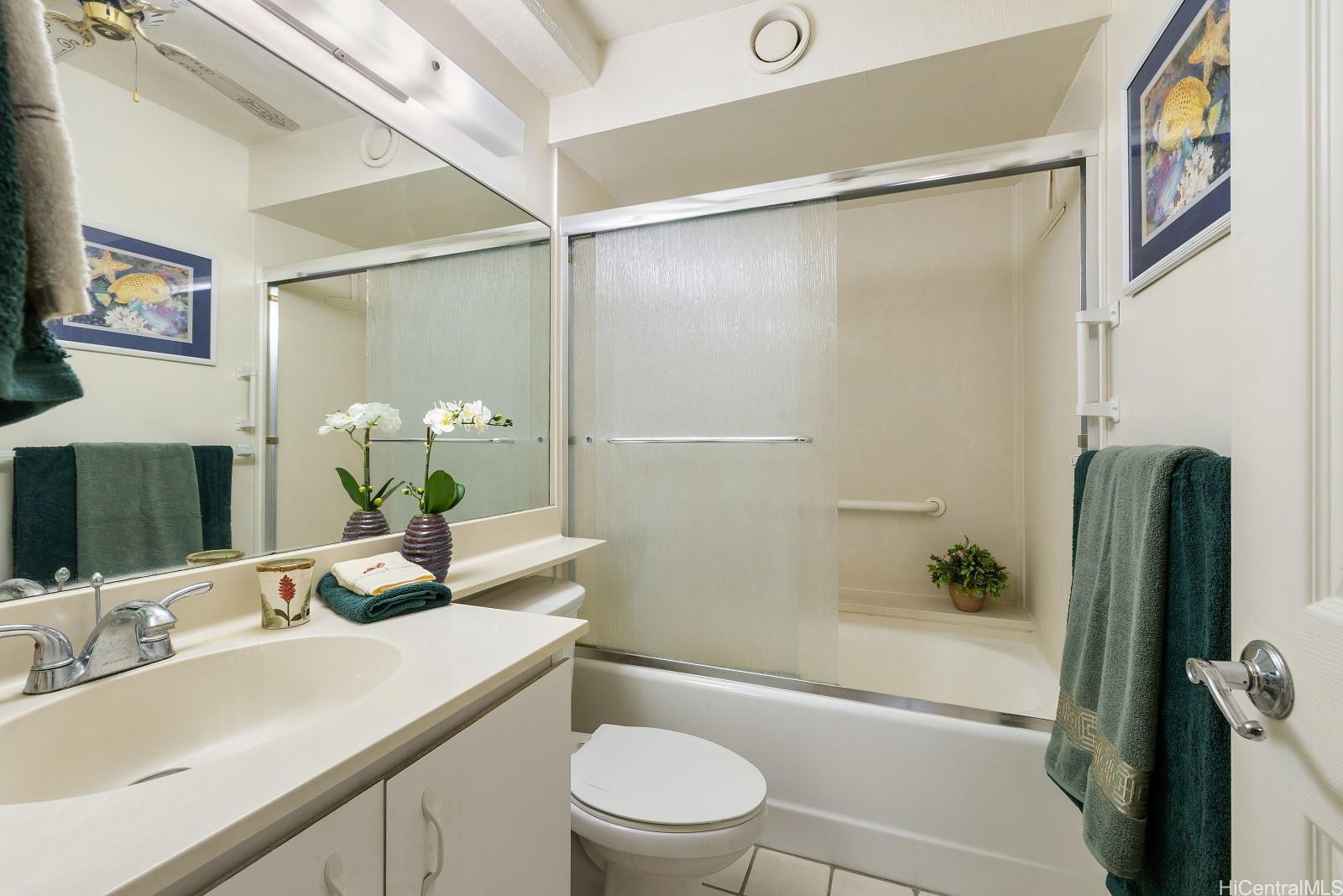 Discovery Bay condo # 3903, Honolulu, Hawaii - photo 15 of 25