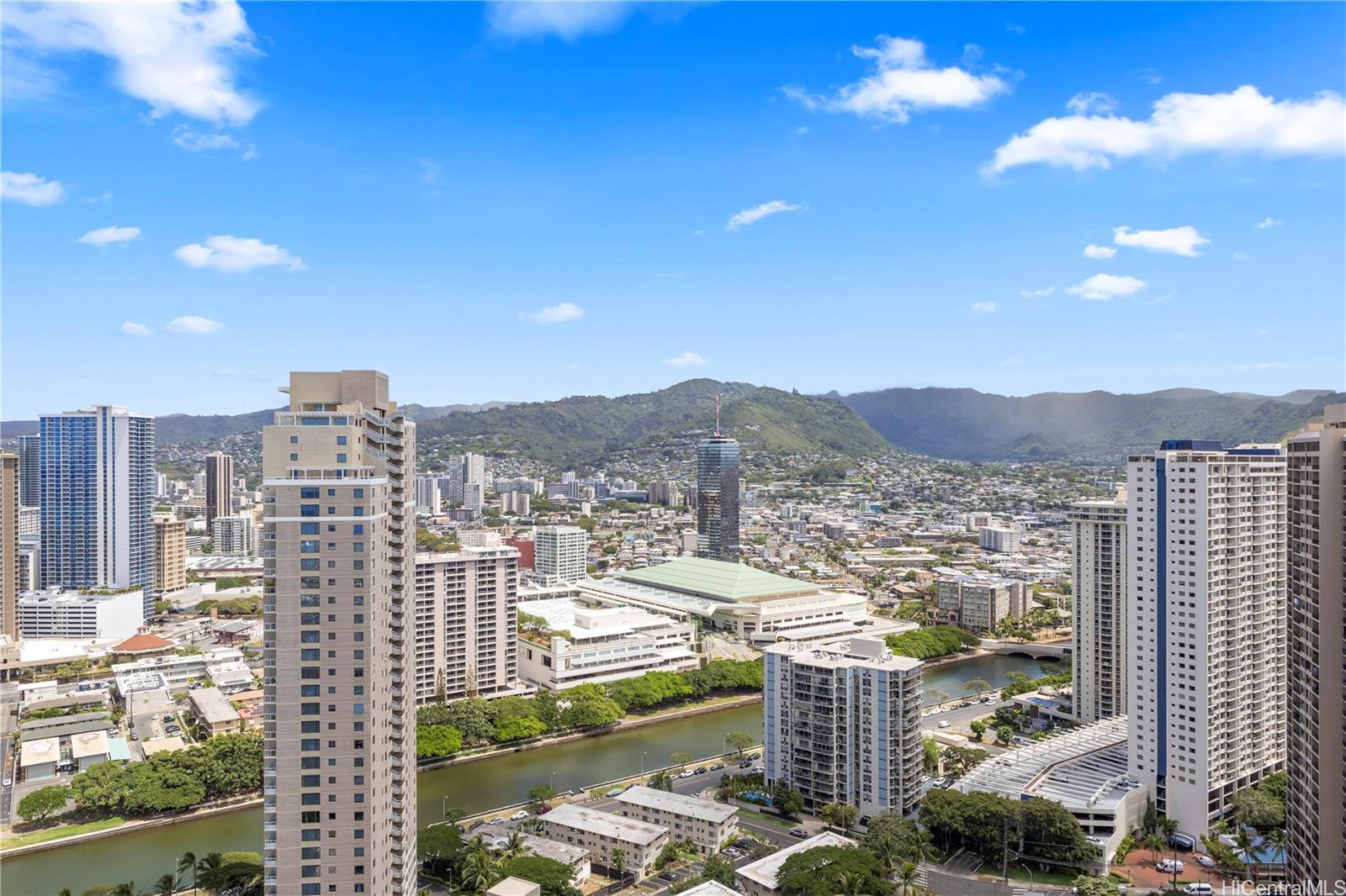 Discovery Bay condo # 3905, Honolulu, Hawaii - photo 4 of 18