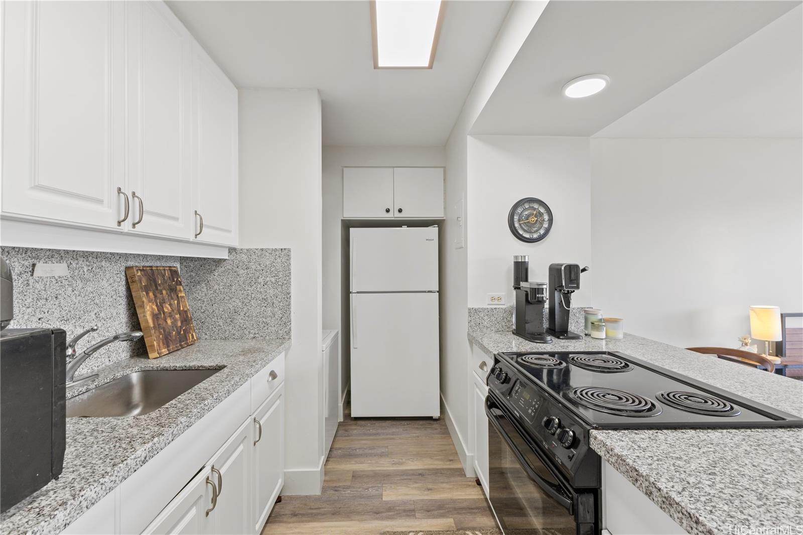 Discovery Bay condo # 3905, Honolulu, Hawaii - photo 6 of 18