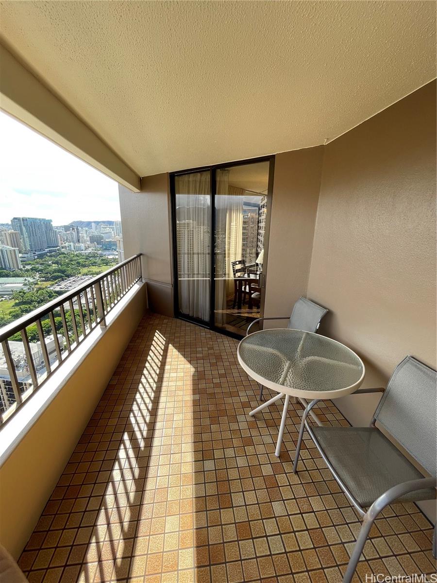 Discovery Bay condo # 3916, Honolulu, Hawaii - photo 11 of 24