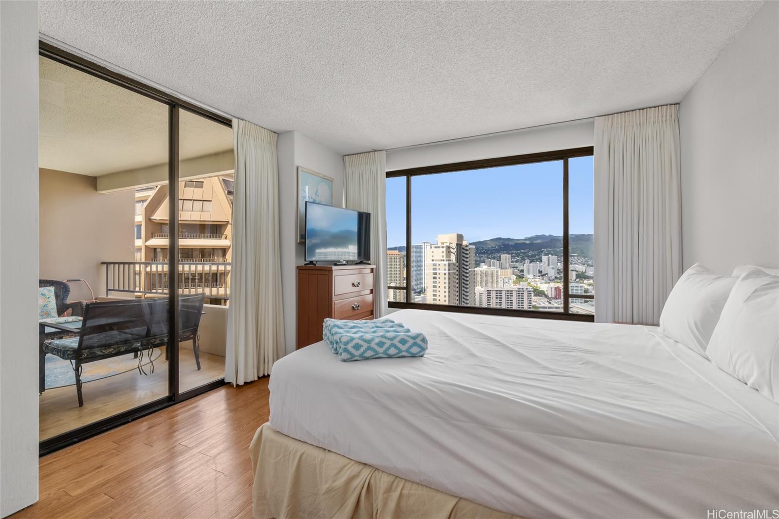 Discovery Bay condo # 3917, Honolulu, Hawaii - photo 15 of 25