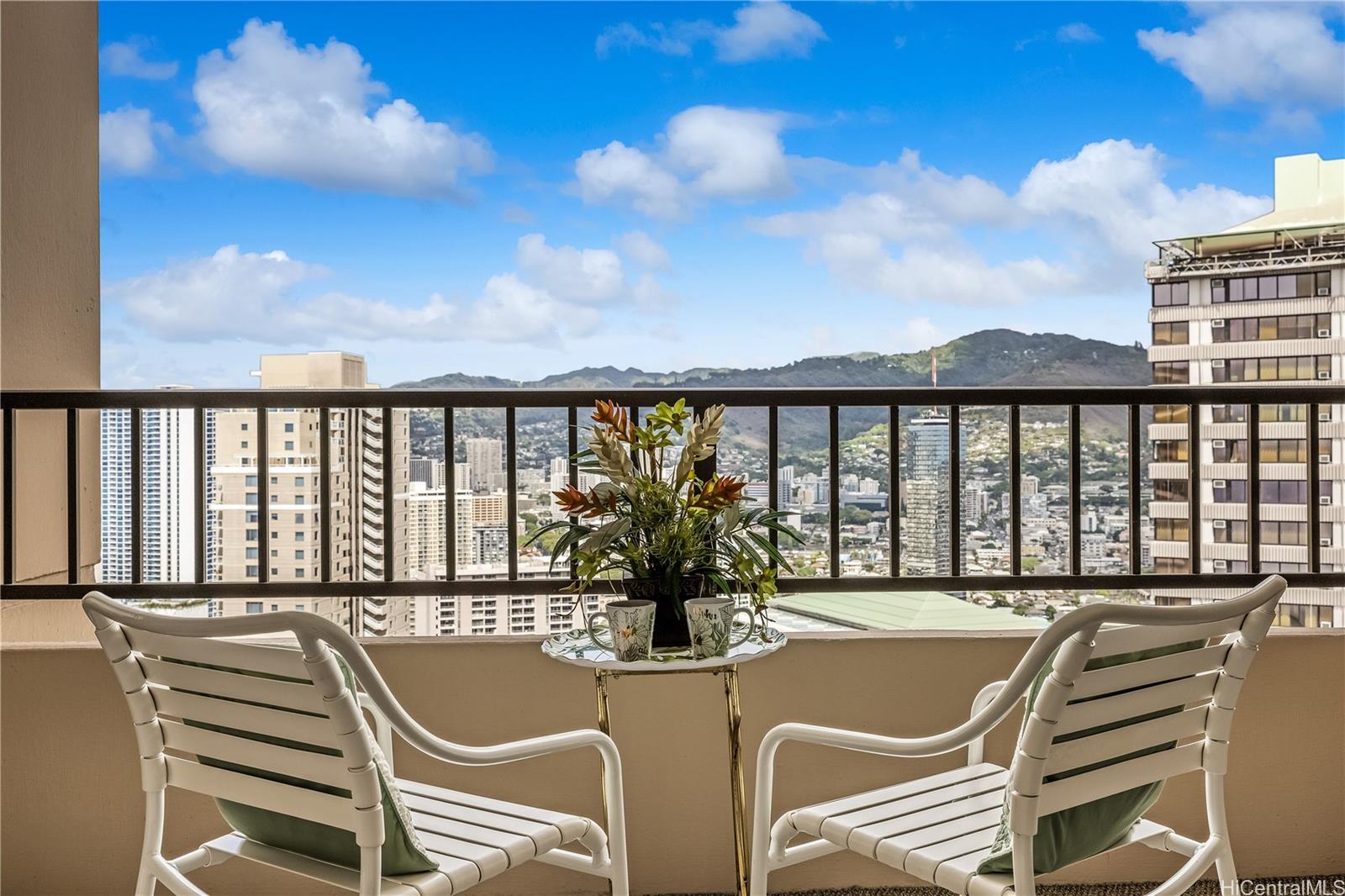 Discovery Bay condo # 3918, Honolulu, Hawaii - photo 2 of 25