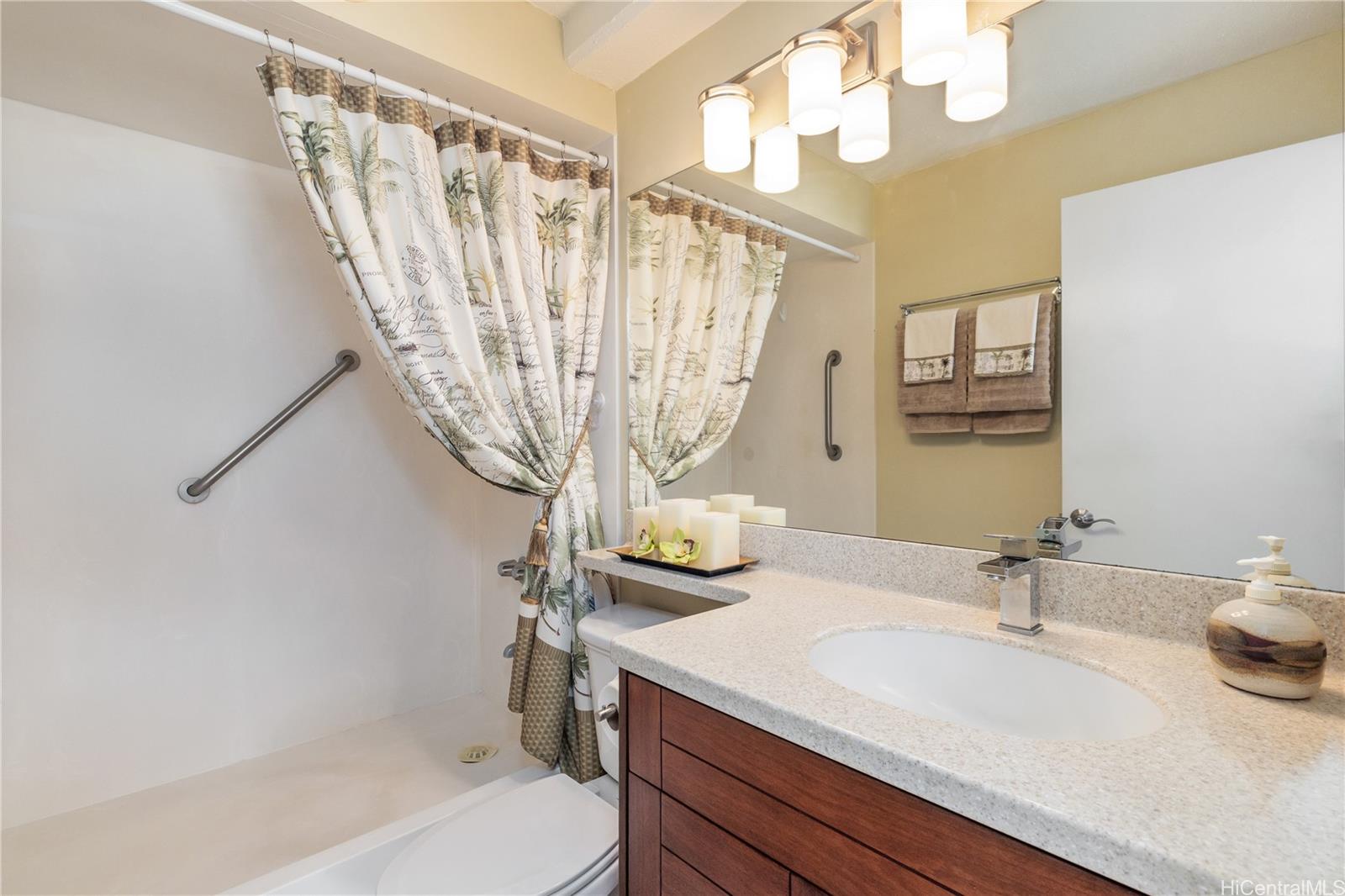 Discovery Bay condo # 3918, Honolulu, Hawaii - photo 12 of 25