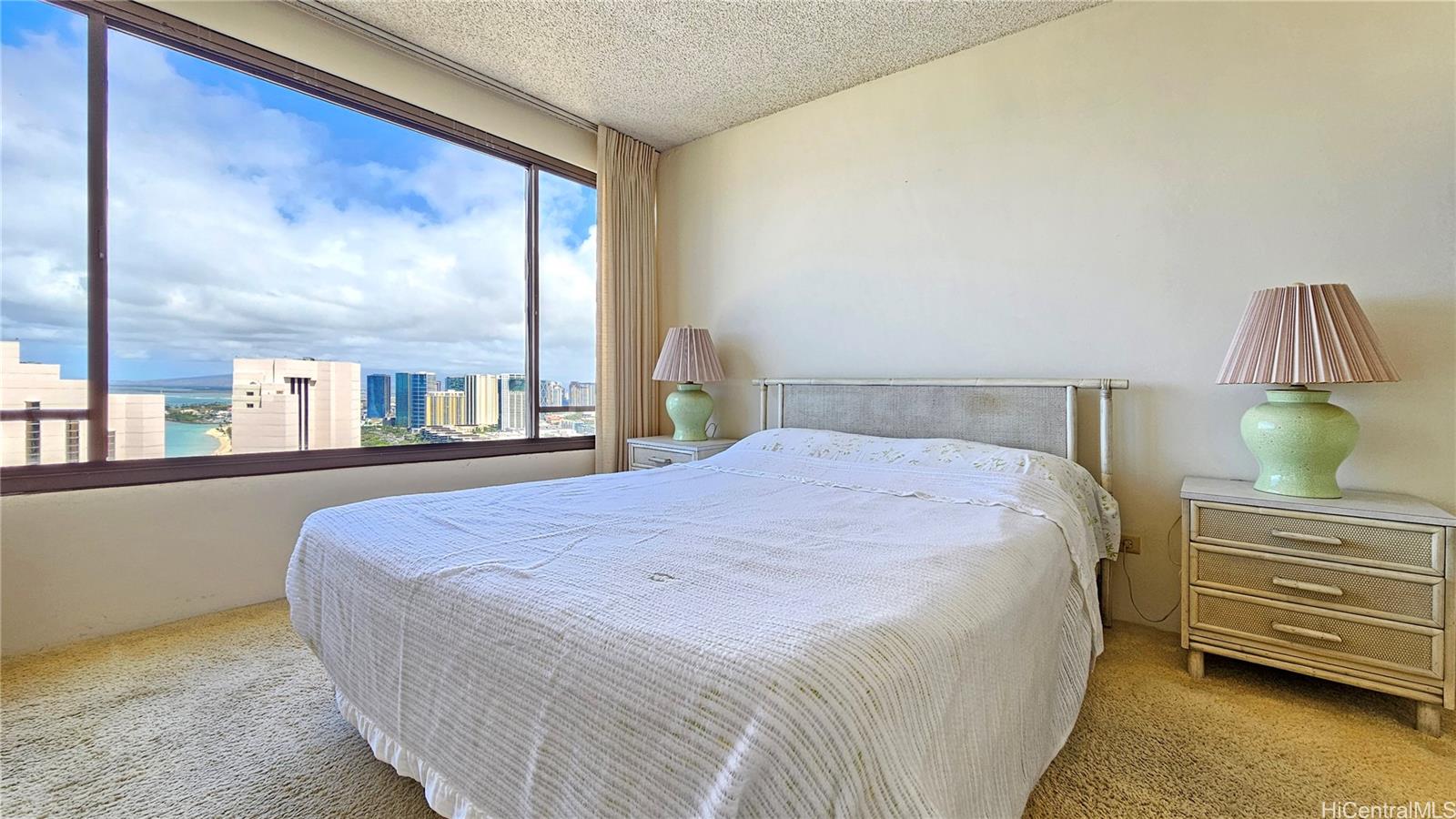 Discovery Bay condo # 4003, Honolulu, Hawaii - photo 3 of 23