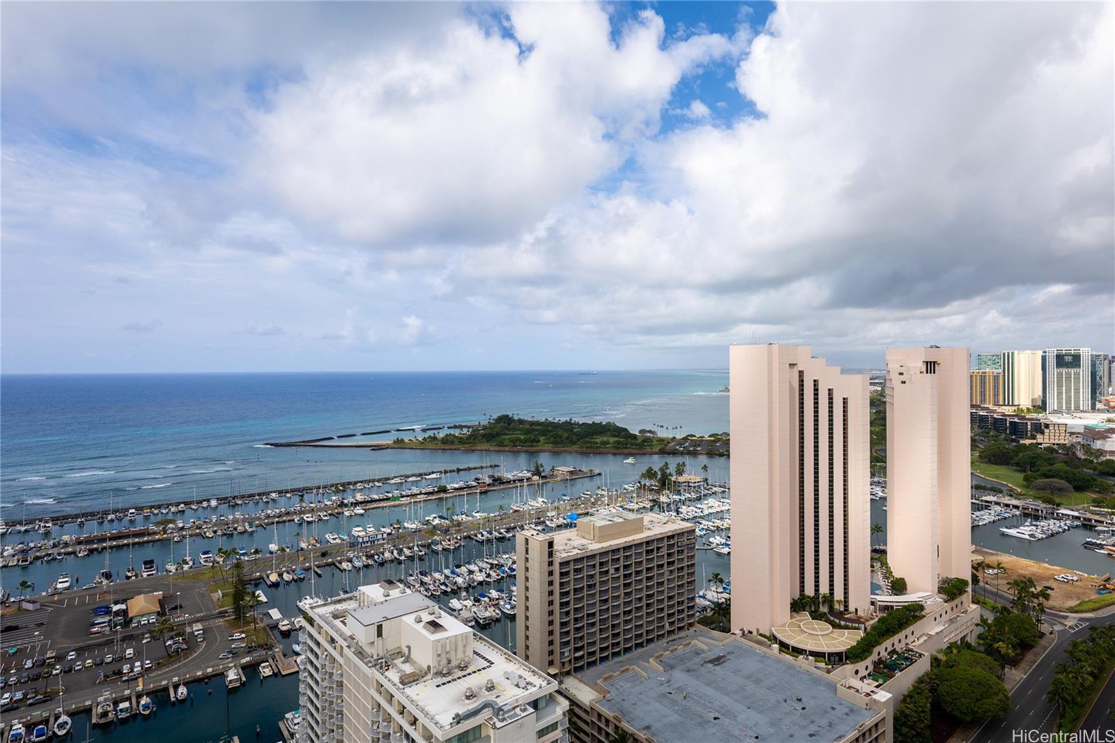 Discovery Bay condo # 4019, Honolulu, Hawaii - photo 2 of 25