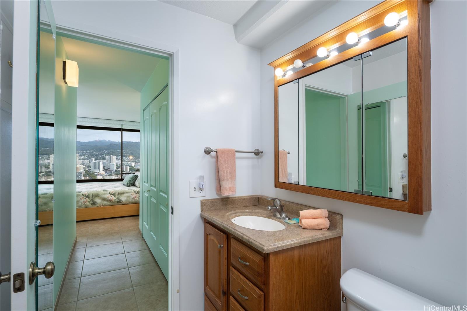 Discovery Bay condo # 4019, Honolulu, Hawaii - photo 16 of 25