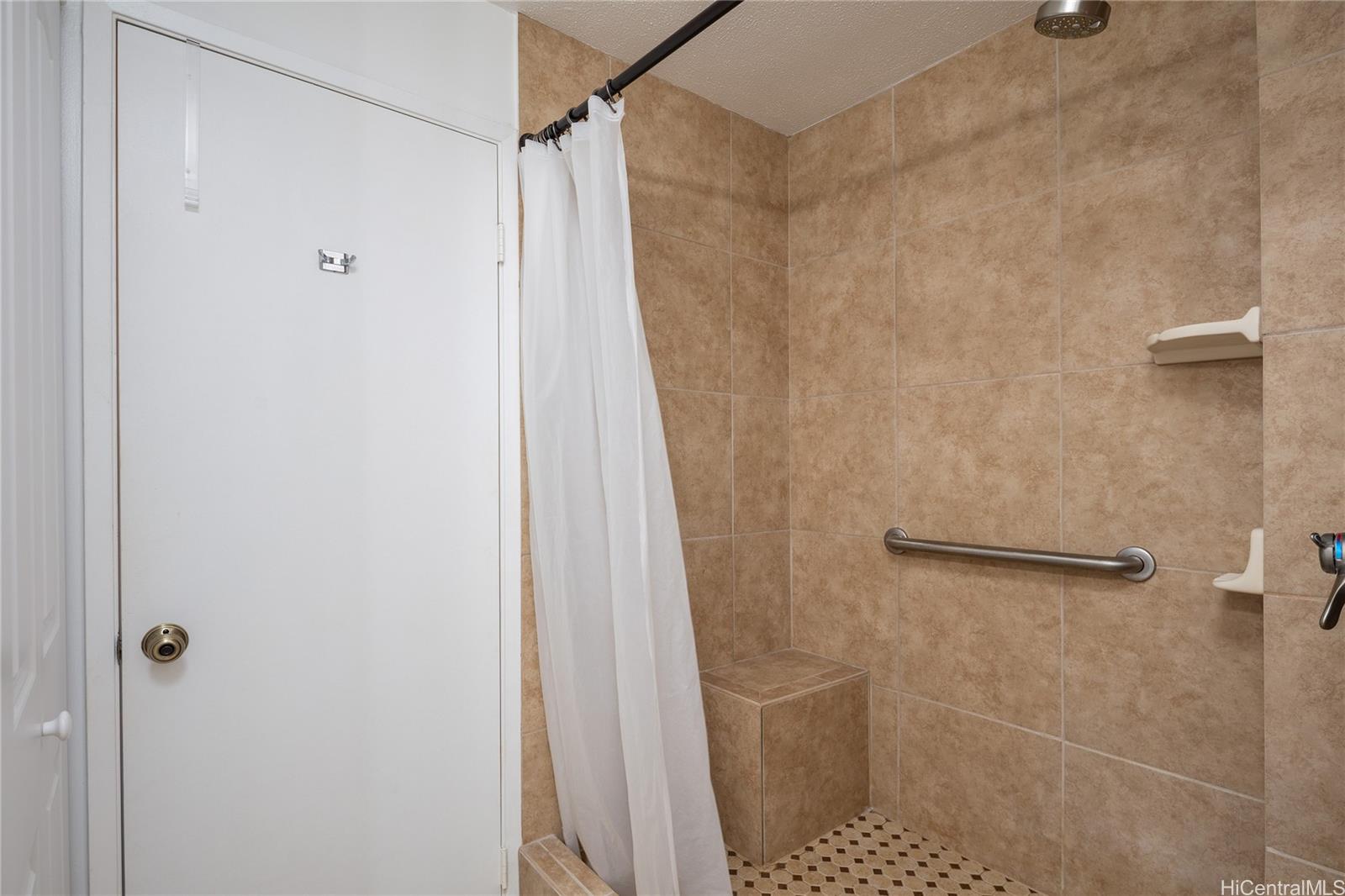 Discovery Bay condo # 4019, Honolulu, Hawaii - photo 18 of 25