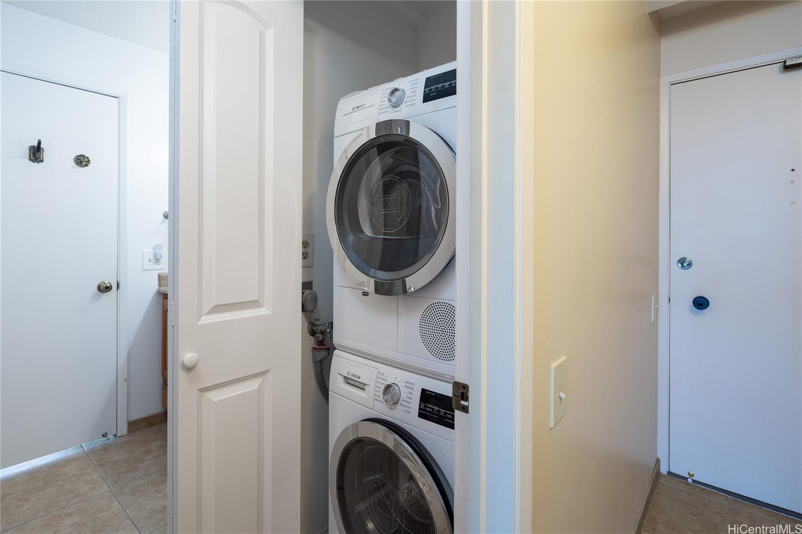 Discovery Bay condo # 4019, Honolulu, Hawaii - photo 19 of 25