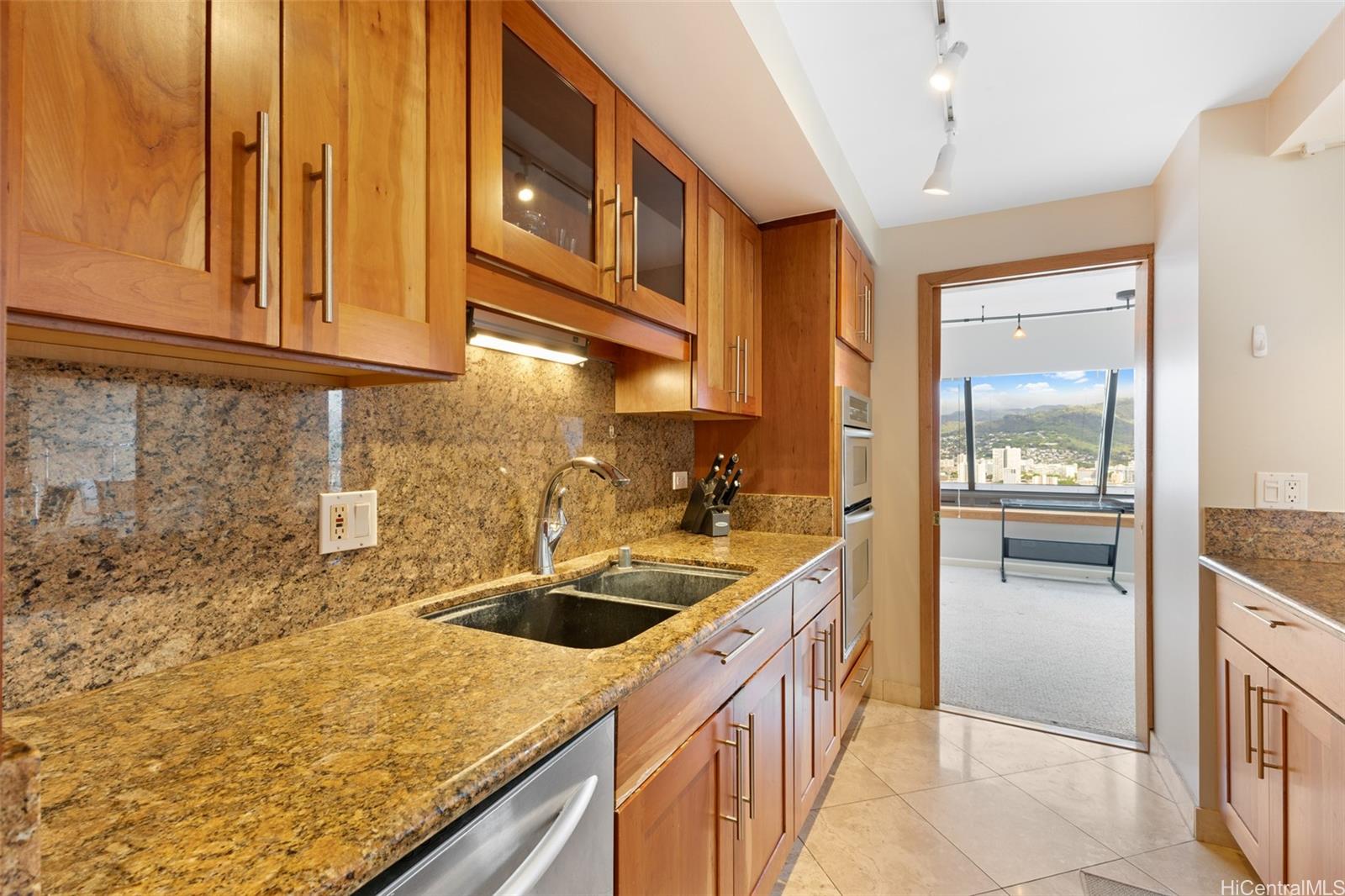 Discovery Bay condo # PH14, Honolulu, Hawaii - photo 9 of 20