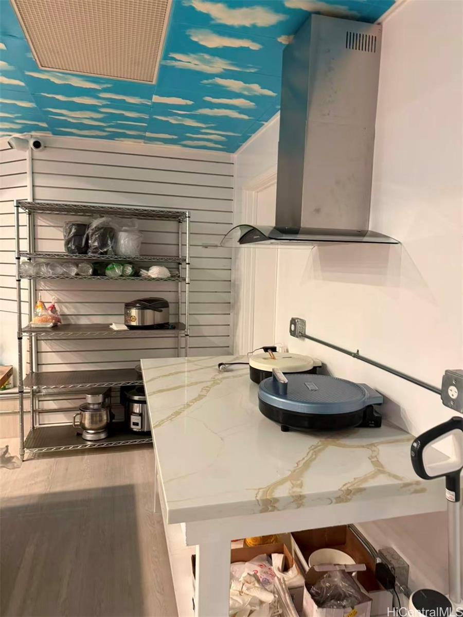 1778 Ala Moana Blvd Waikiki Discovery Bay - photo 2 of 10