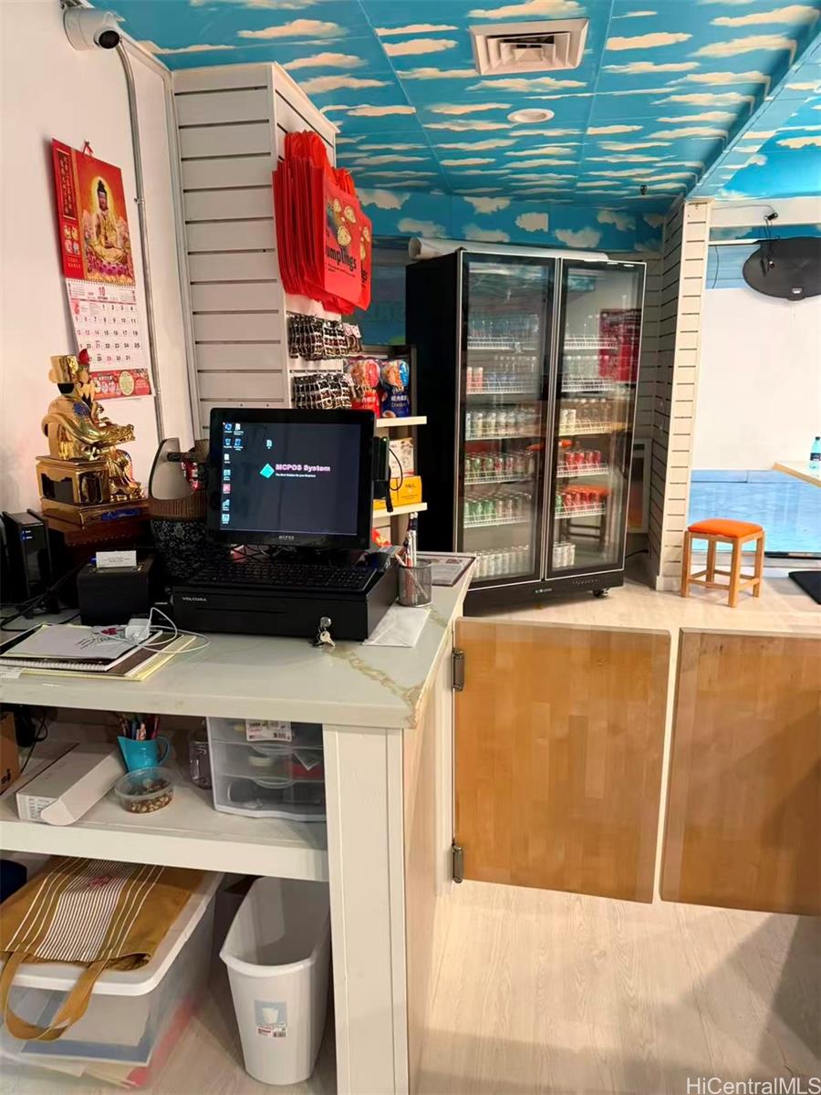 1778 Ala Moana Blvd Waikiki Discovery Bay - photo 5 of 10