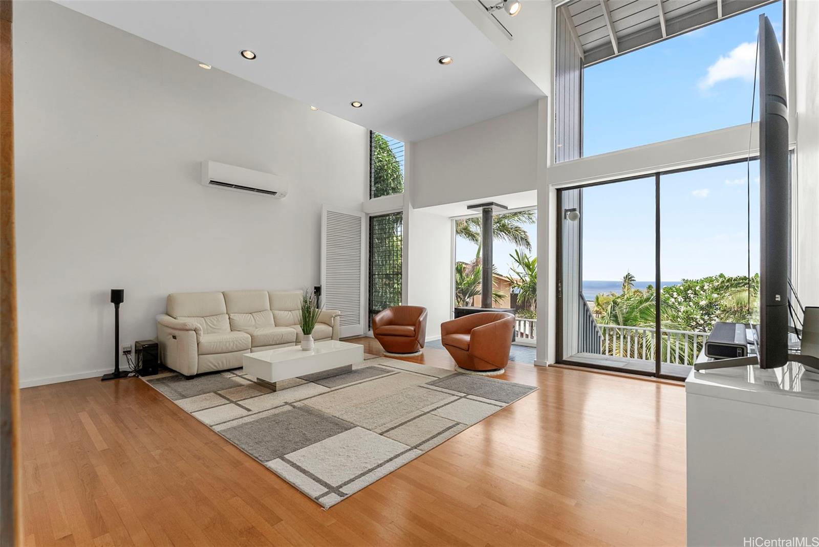 1789  Laukahi Street Waialae Iki, Diamond Head home - photo 11 of 25