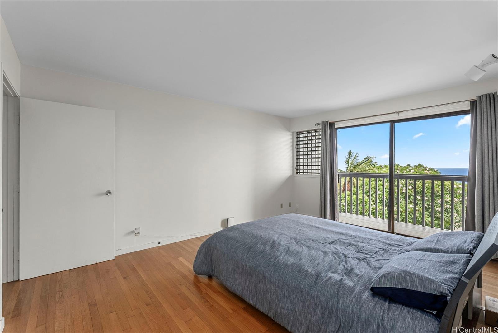 1789  Laukahi Street Waialae Iki, Diamond Head home - photo 15 of 25