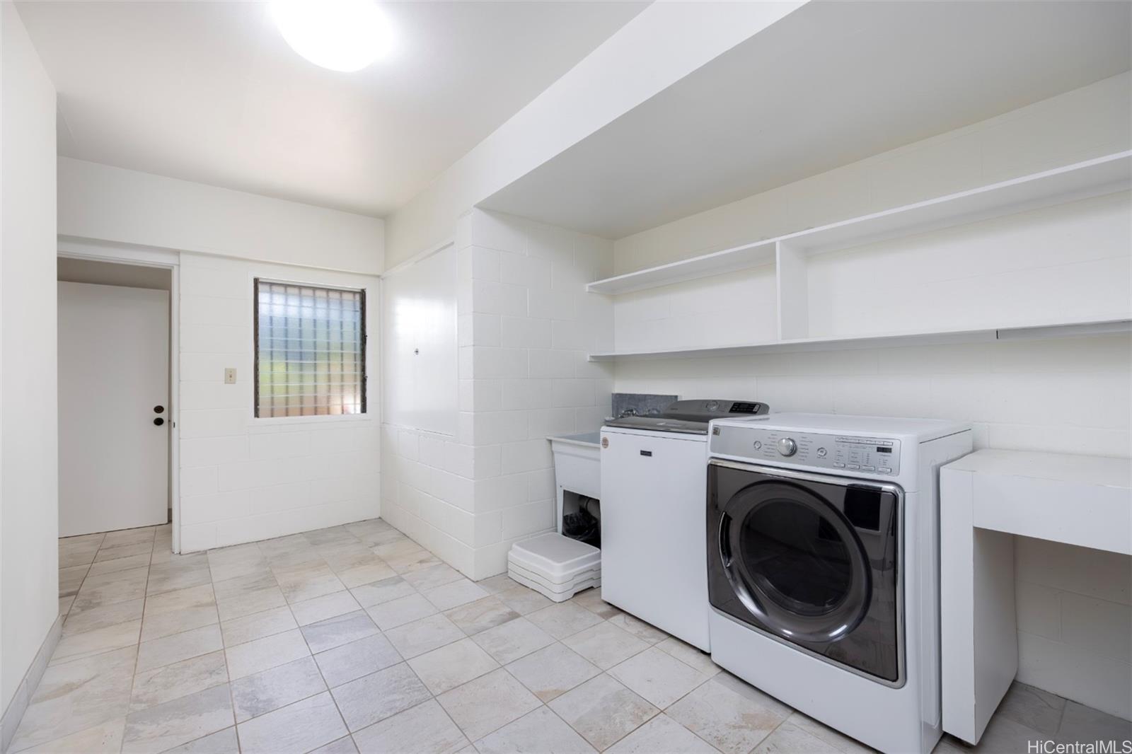 1789  Laukahi Street Waialae Iki, Diamond Head home - photo 20 of 24