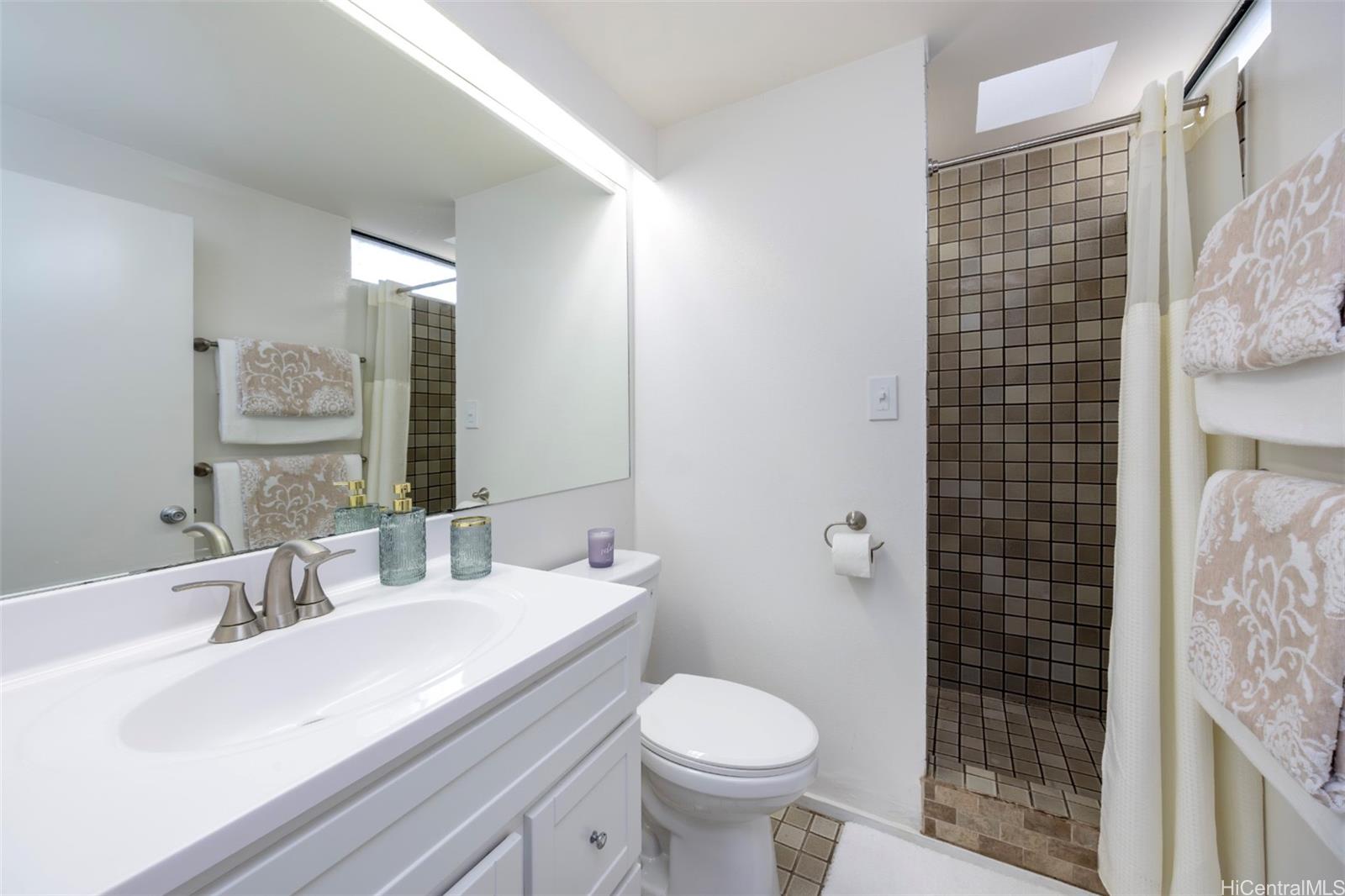 1789  Laukahi Street Waialae Iki, Diamond Head home - photo 23 of 24