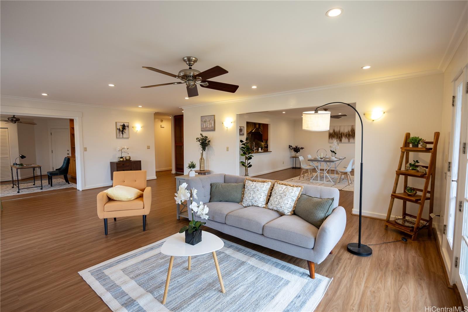 179  Nawiliwili Street Triangle, Hawaii Kai home - photo 4 of 25