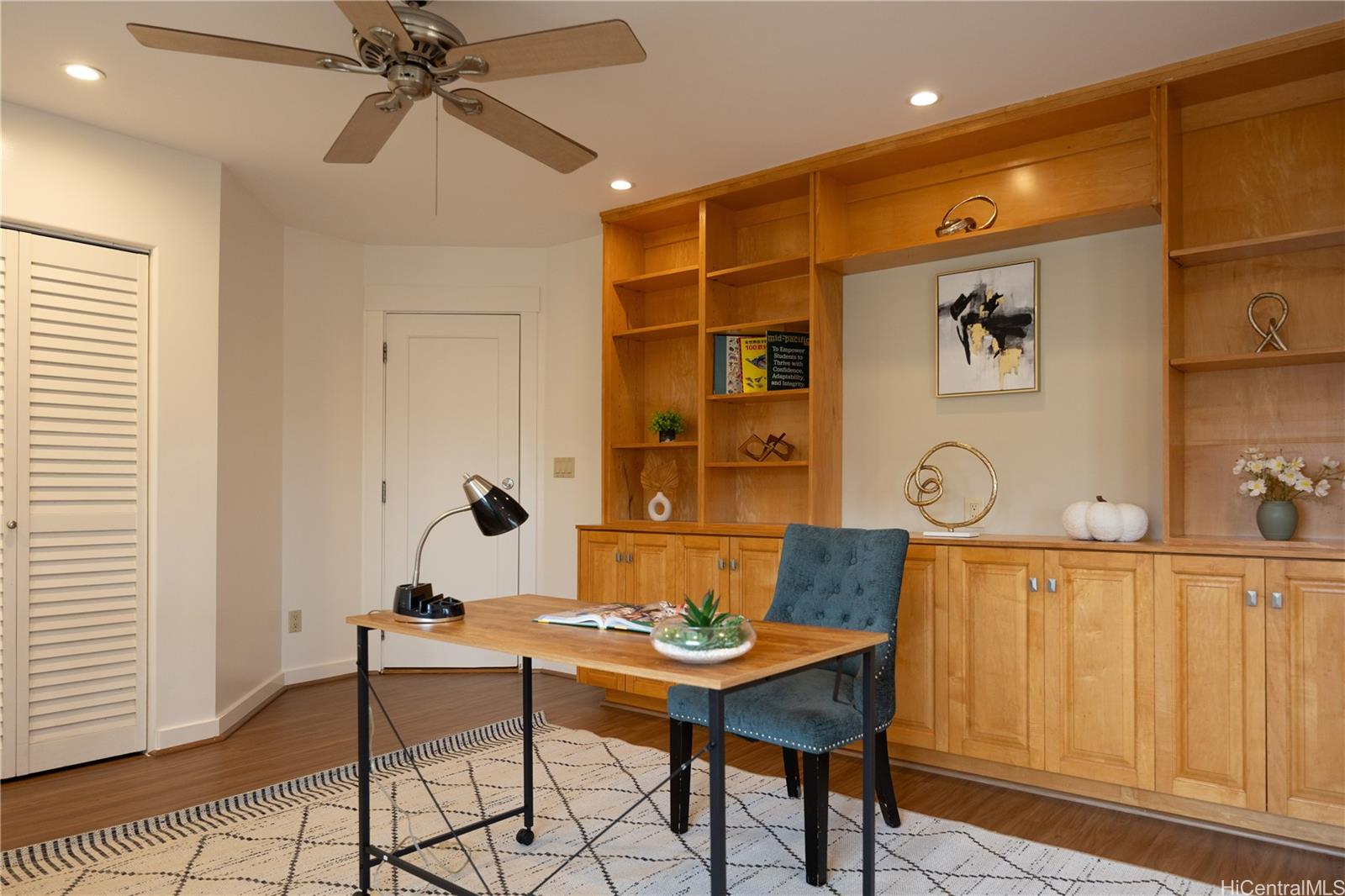 179  Nawiliwili Street Triangle, Hawaii Kai home - photo 6 of 25