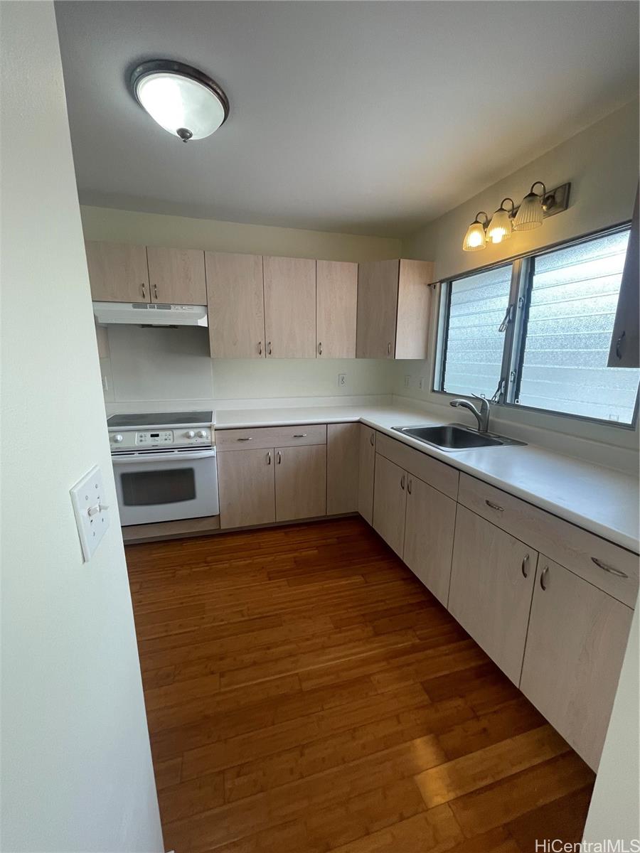 1801 9th Ave Honolulu - Rental - photo 9 of 13