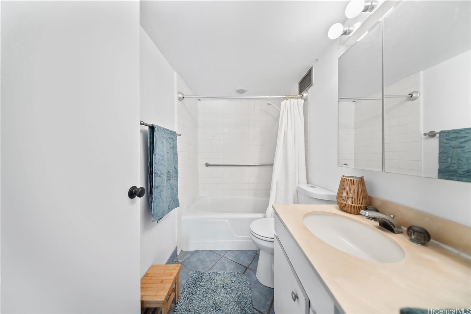 Pomaikai condo # 10A, Honolulu, Hawaii - photo 10 of 17