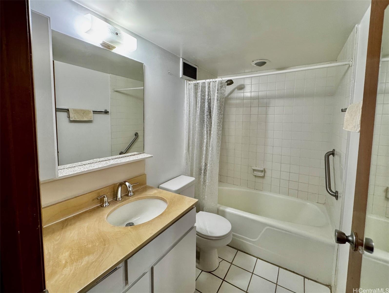 Pomaikai condo # 9B, Honolulu, Hawaii - photo 12 of 13