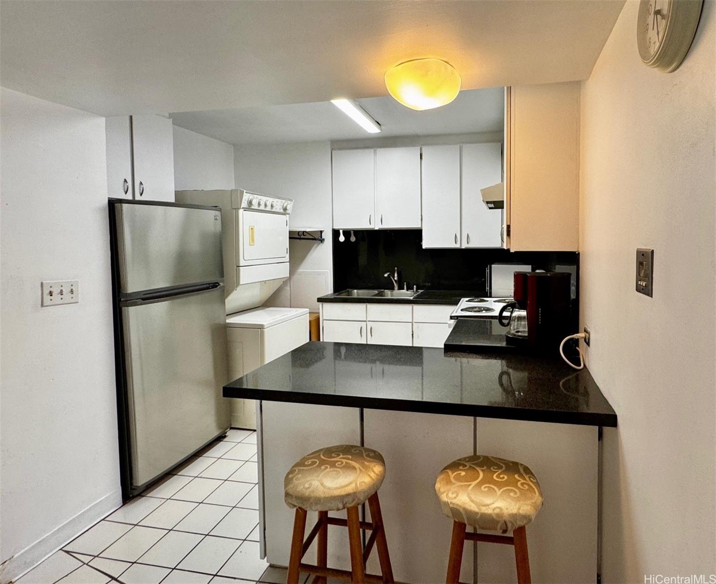 Pomaikai condo # 9B, Honolulu, Hawaii - photo 4 of 13