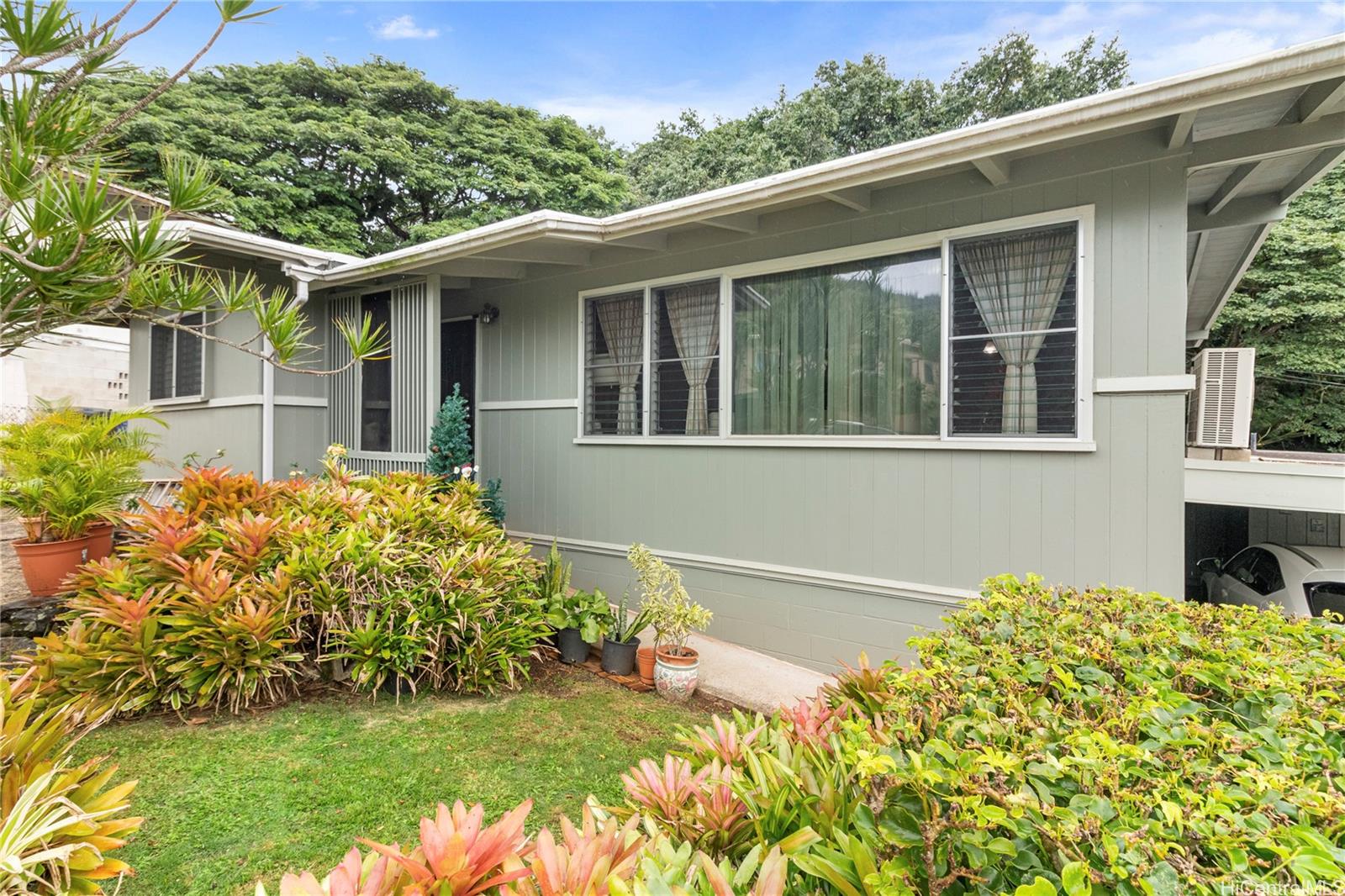1805  Alu Place Kalihi-upper, Honolulu home - photo 2 of 20
