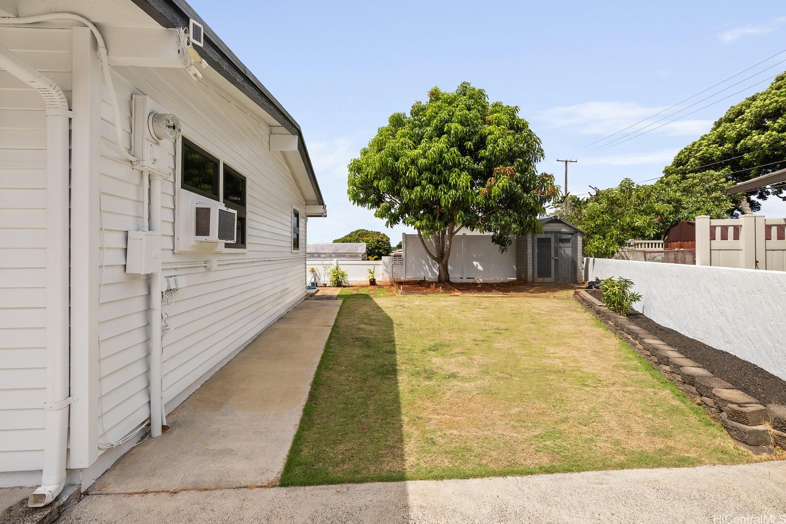 1806  Hoolaa Way Pearl City-upper, PearlCity home - photo 22 of 25