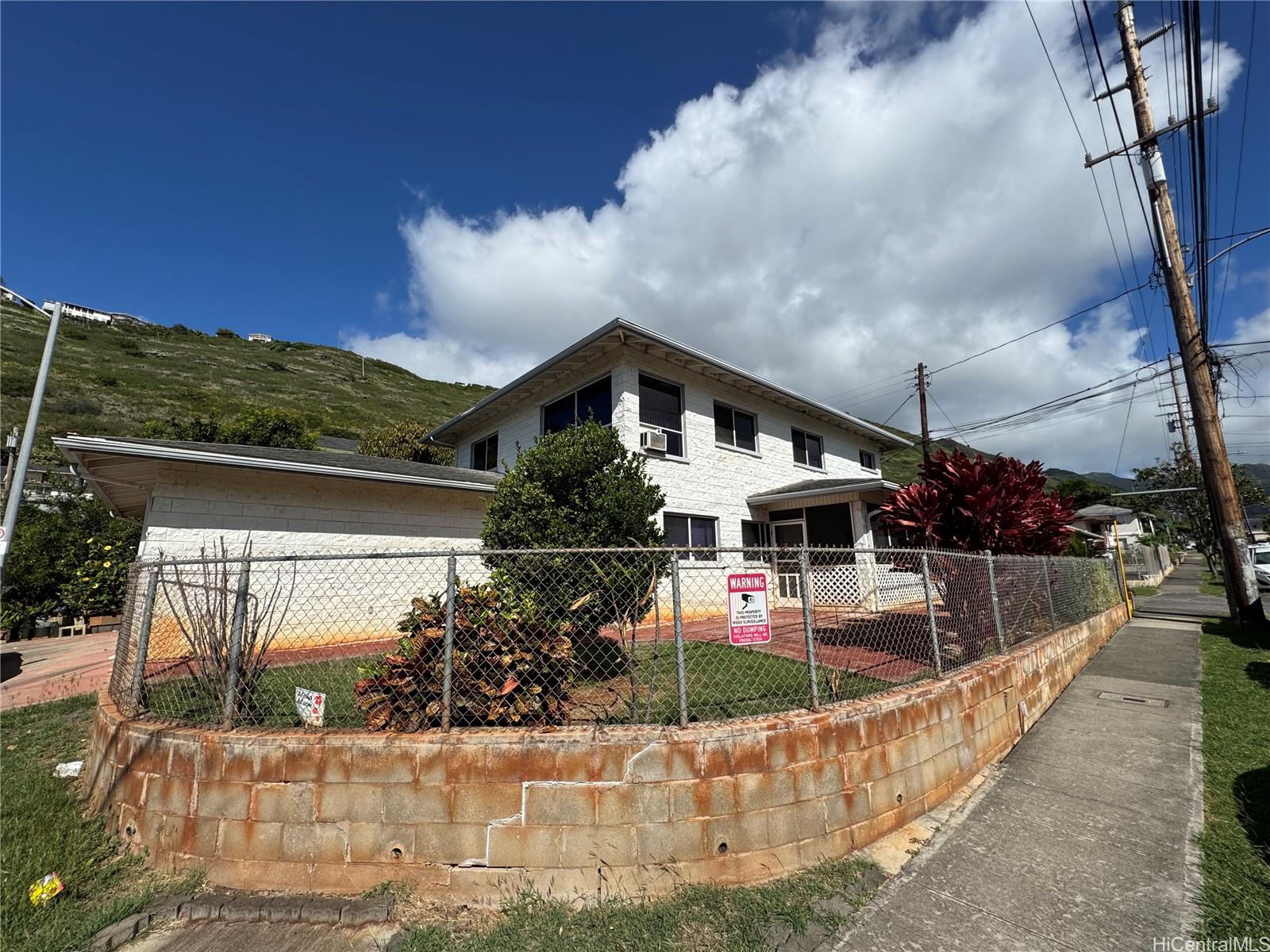 1806  Palolo Ave Palolo, Diamond Head home - photo 4 of 25