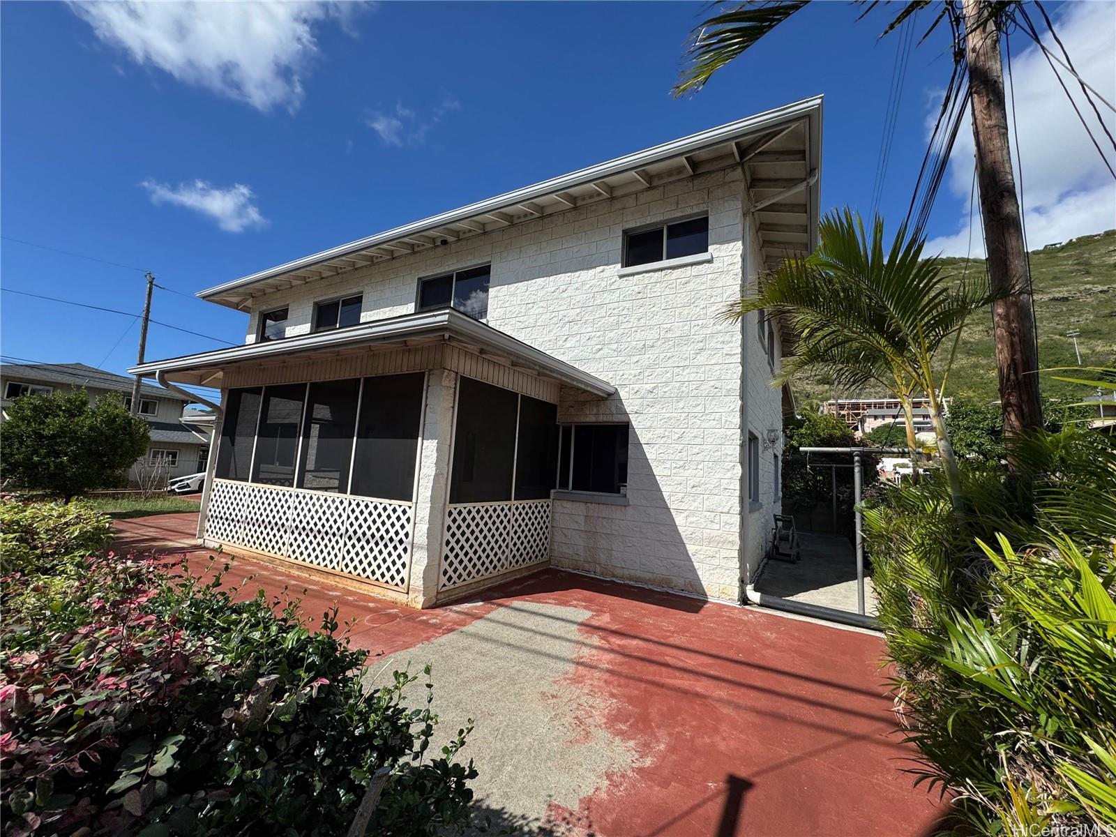 1806  Palolo Ave Palolo, Diamond Head home - photo 5 of 25