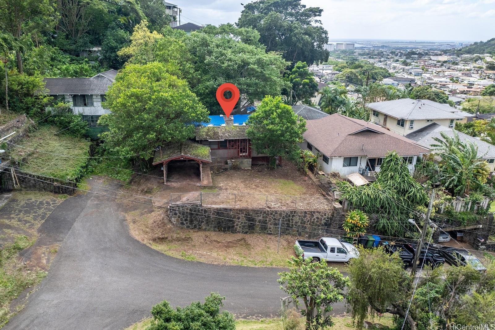 1807  Manaiki Place Kalihi Valley, Honolulu home - photo 12 of 16