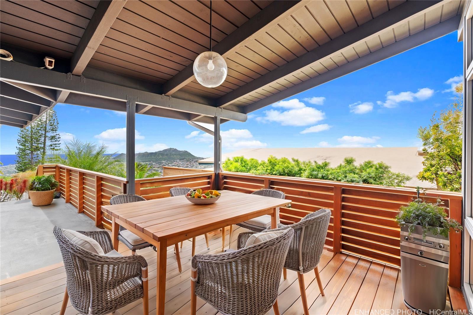 1808  Halekoa Drive Waialae Nui Rdge, Diamond Head home - photo 2 of 25